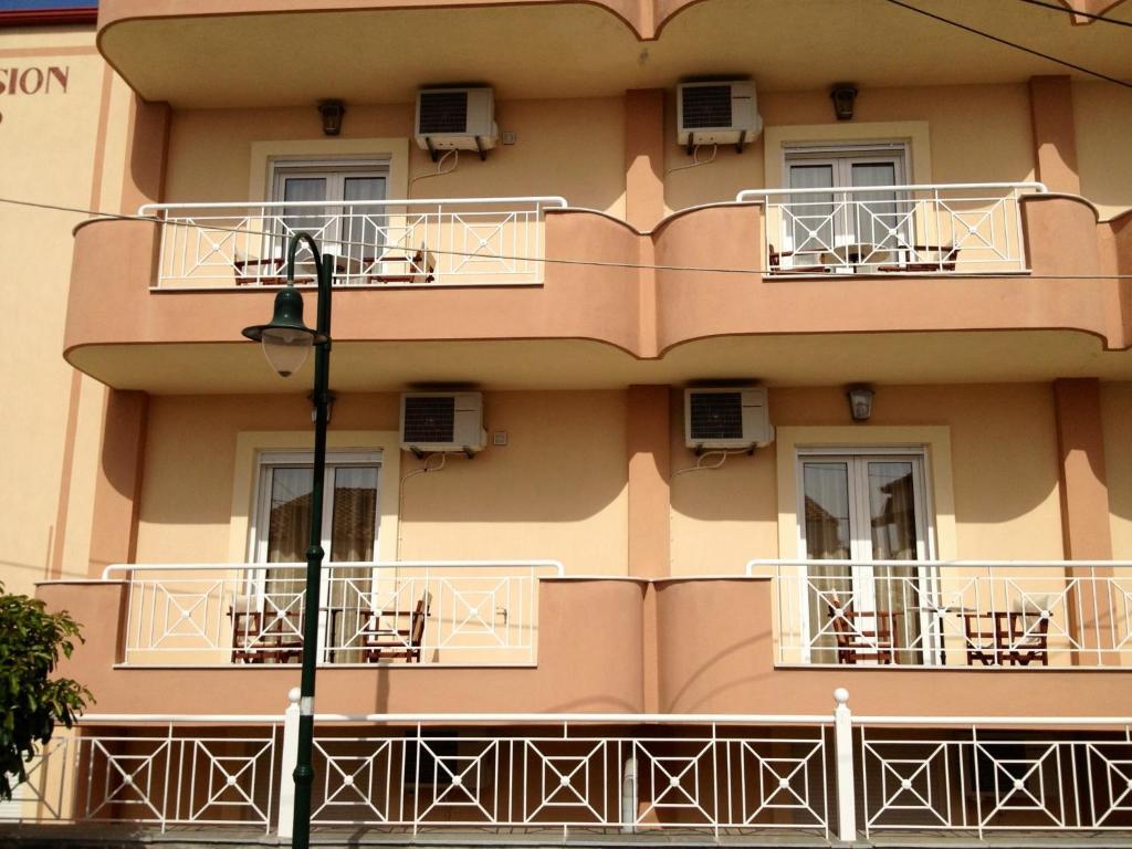 Pfaffenhofen Apartment Nea Nea Vrasna Exterior photo